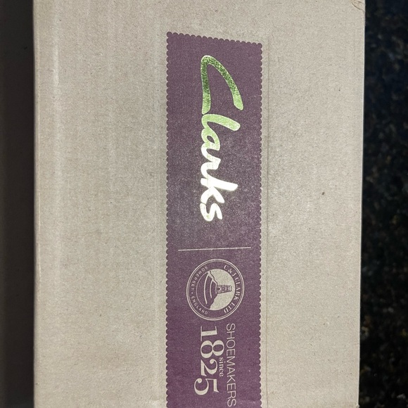 Clark’s navy flat - Picture 2 of 4